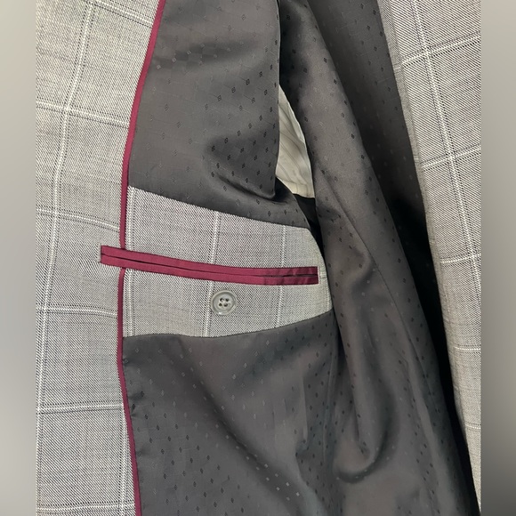 EXPRESS skinny fit, wool-blend, men’s Grey suit jacket and pants - Picture 7 of 10